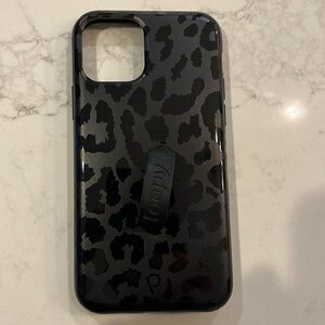 Loopy IPhone 11 Pro Black Leopard phone case